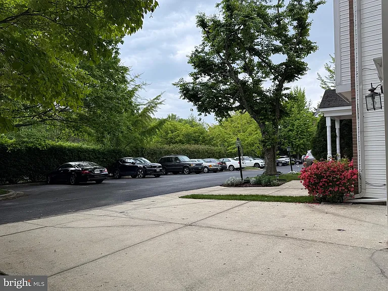 8 Diamond Hill Ct — Photo 31