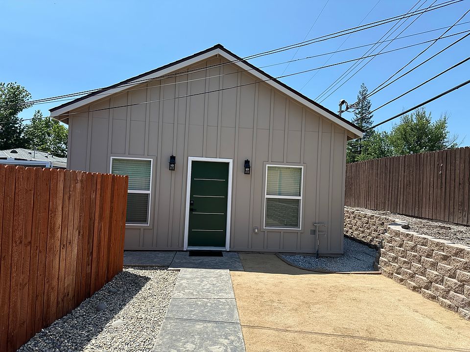 Front entrance to the property