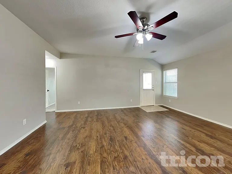 23319 Dukes Run Dr — Photo 2