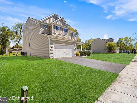 3rd image of 409 Pigott Dr