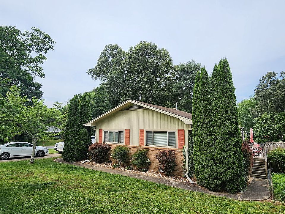 2nd image of 1955 10th Street Pl NW