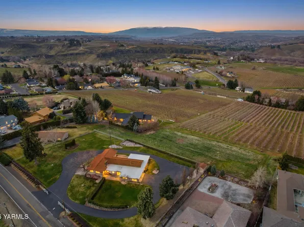 Scenic Dr, Yakima, WA 98908
