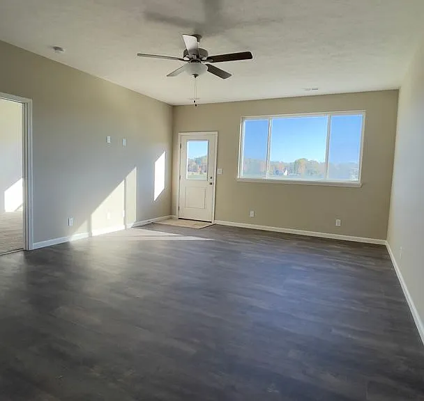 151 Wadsworth Ct — Photo 6