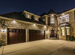 923 S Cambridge Ave, Elmhurst, IL