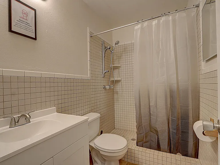 Mayflower Dr — Photo 4