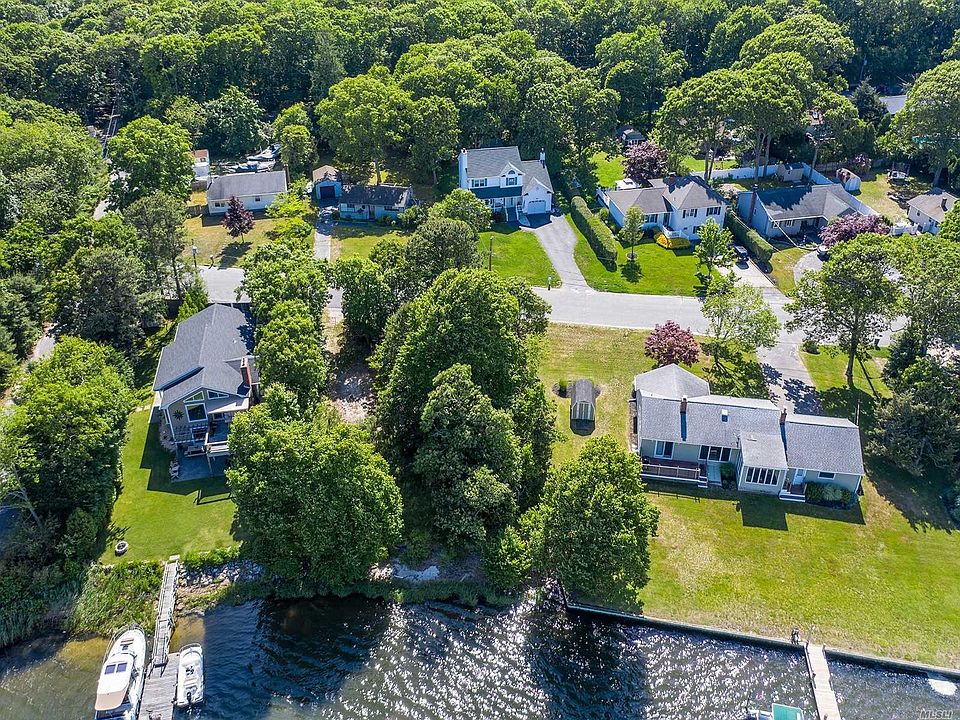 Holiday Blvd, Center Moriches, NY 11934 Zillow