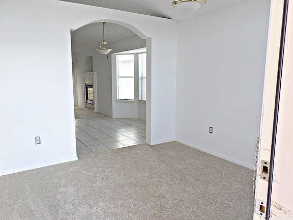 2nd image of 3741 Tierra Zafiro Dr