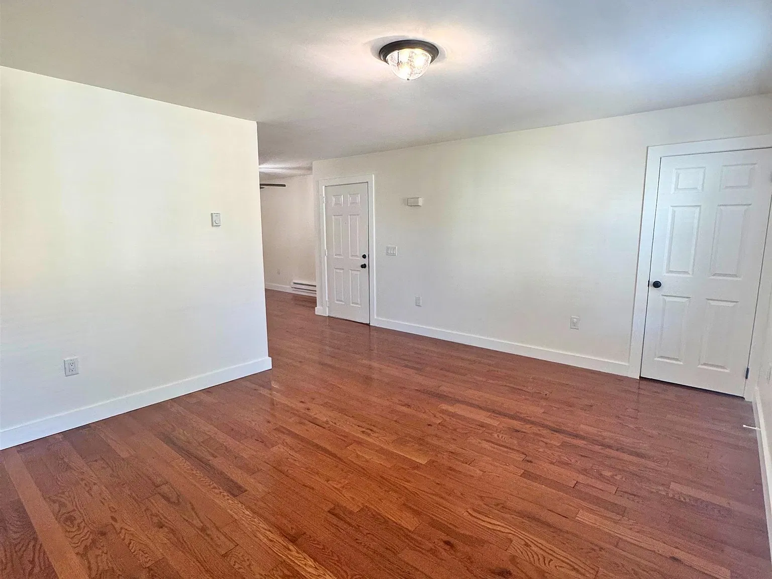 3 bed, 1.0 bath, $2,300 — Photo 4