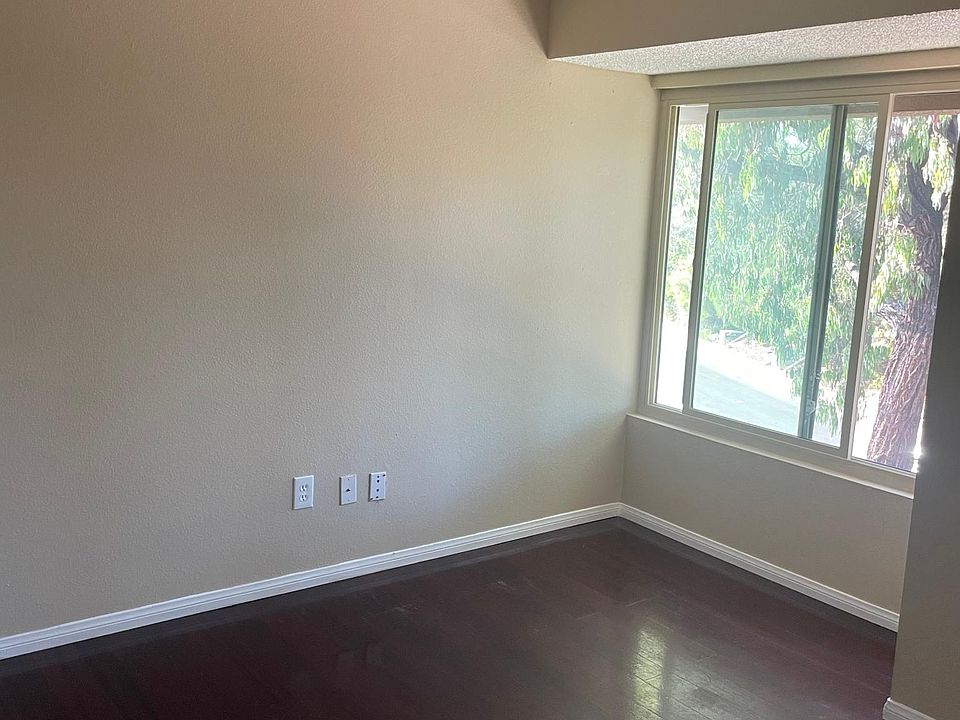 1st image of 2778 Casey St
