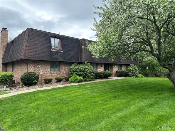 4421 Clark St APT 1C, Hamburg, NY 14075