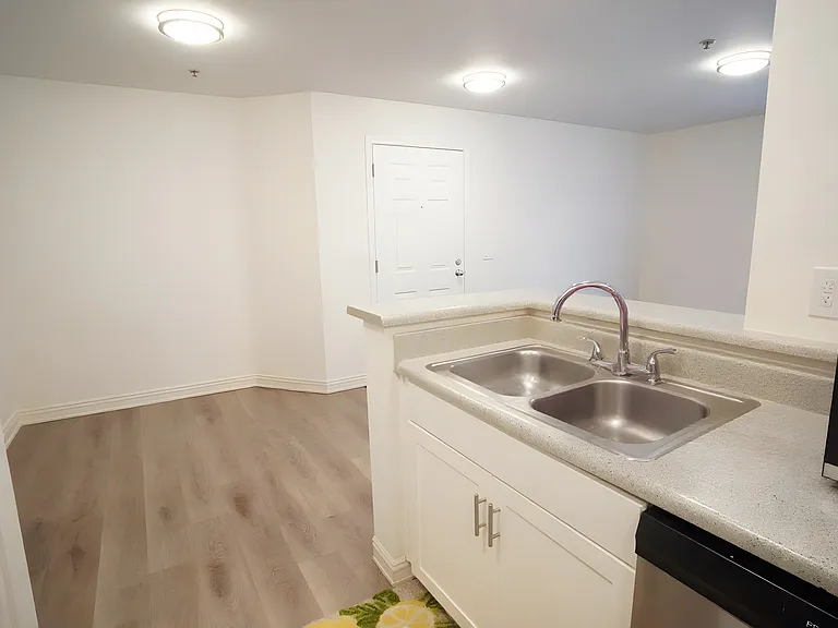 1405 S 308th St #301 — Photo 3