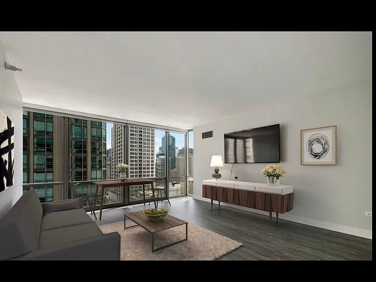 2 E Erie St #2214 — Photo 2