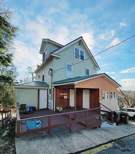 912 Naomi St Photo 1