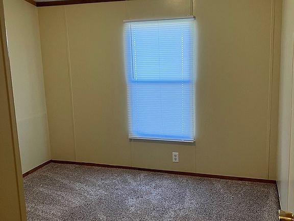 3rd image of 3413 N Barnhill Ln
