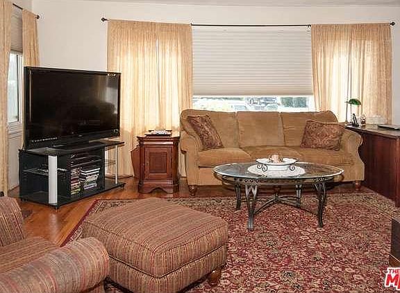 4th image of 12209 Alberta Dr