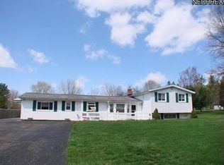 13380 Caves Rd, Chesterland, OH 44026