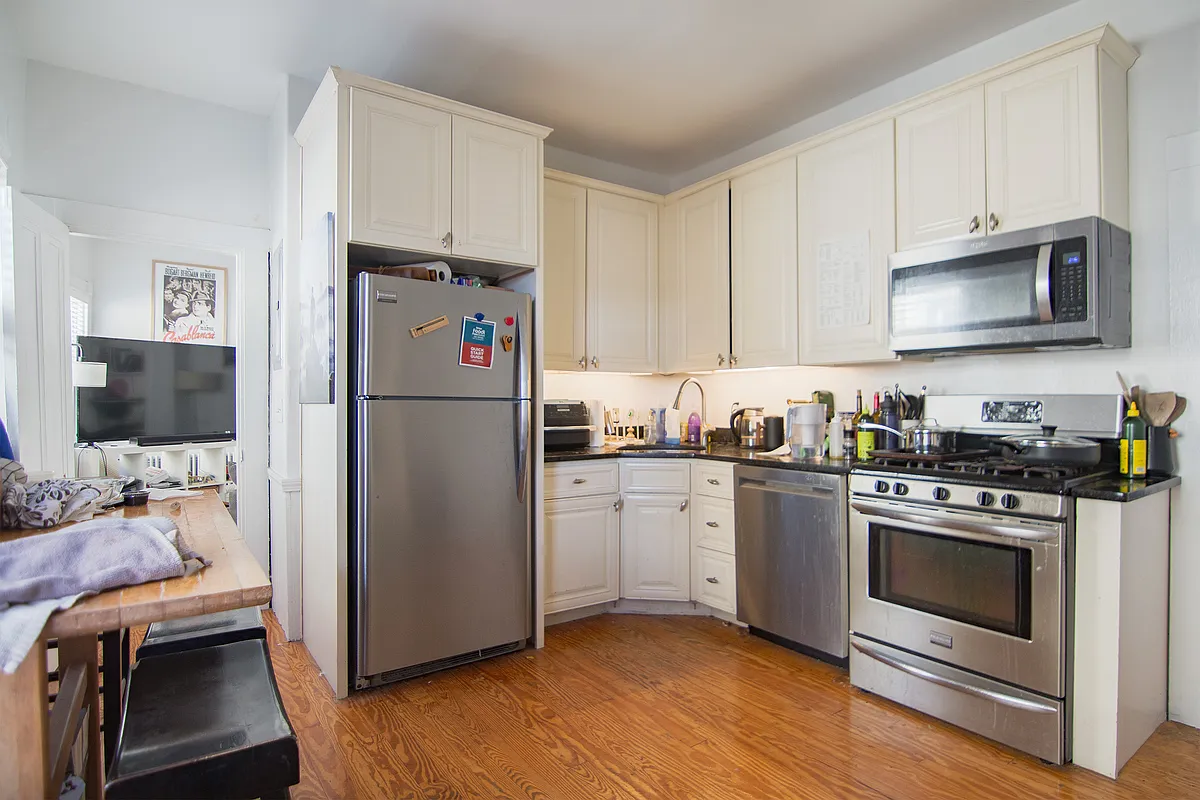 Building Photo - 49-51 Putnam Ave #3C