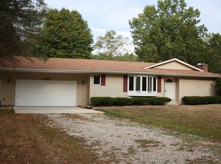 4077 W Timber Ln, Dixon, IL 61021