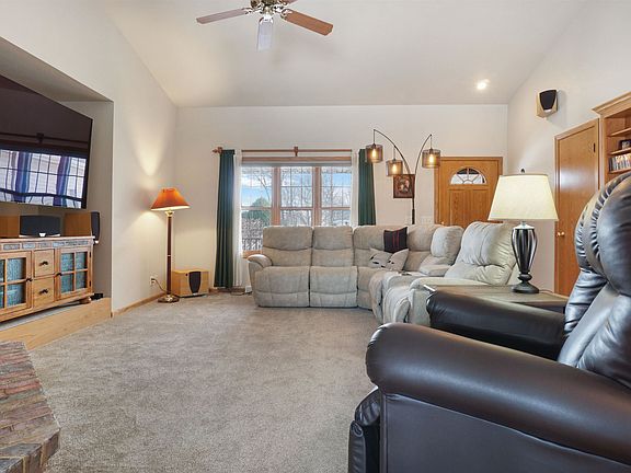 3rd image of 1739 Park Ridge Ln