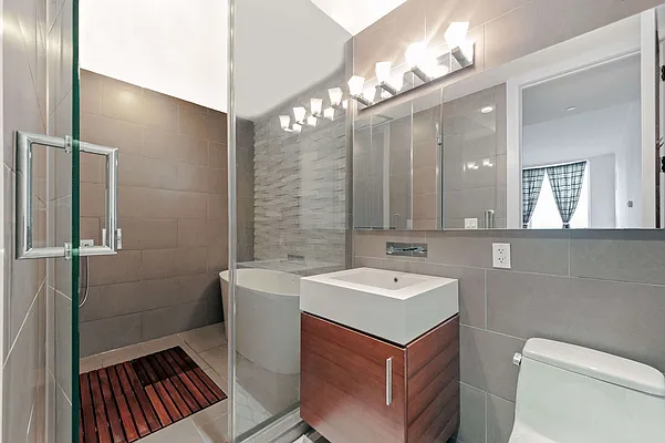 Sold by Compass | media 17