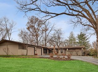 128 Turkey Run Rd, Trout Valley, IL 60013