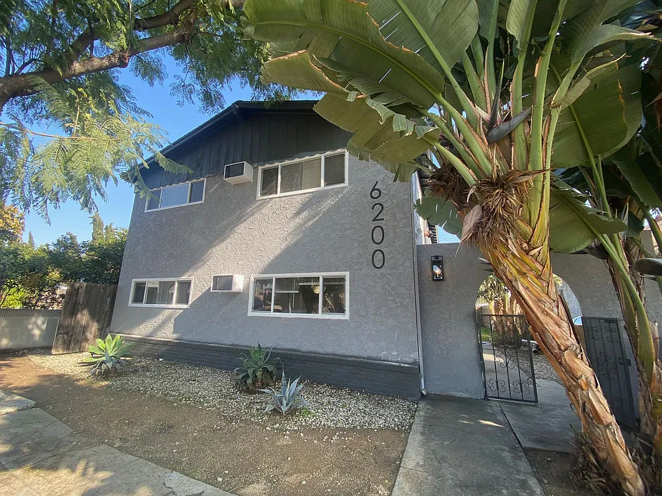 6200 Cottage