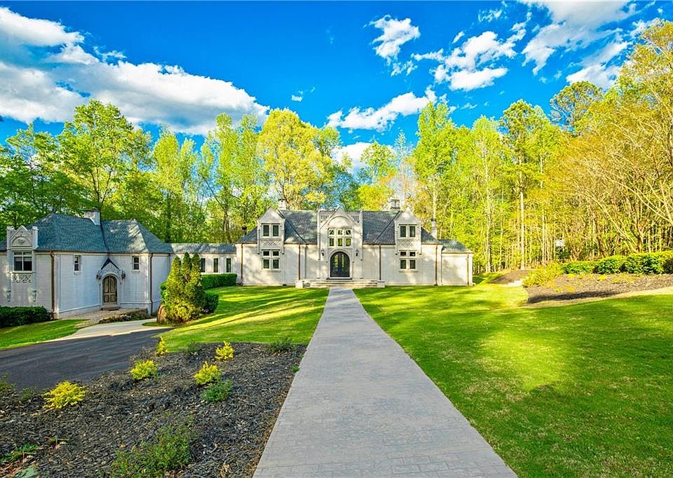 1st image of 745 Goshen Rd