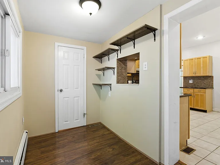 4834 Ogle St — Photo 10