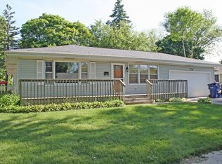 129 Warren Pl, Dekalb, IL 60115