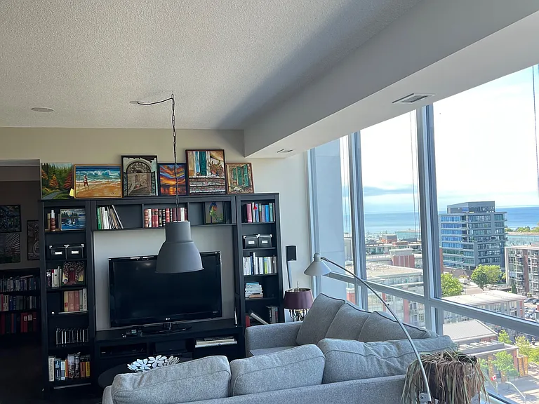 1 Hurontario St #1108 — Photo 19