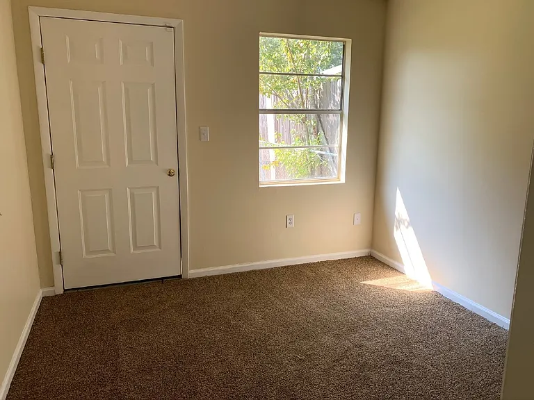 152 Cherokee Cir — Photo 6