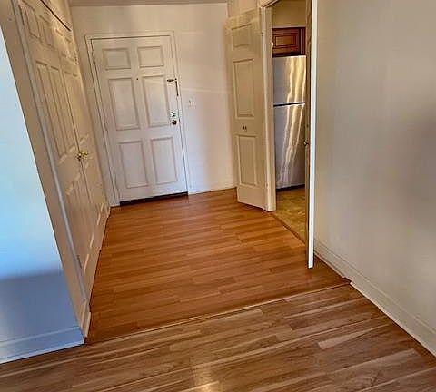 4th image of 2 Southerly Ct APT 402
