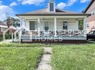 16258 Semrau Ave, Eastpointe, MI 48021