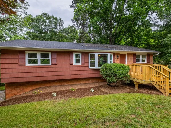 7 Birchbark Dr, Greenville, SC 29611