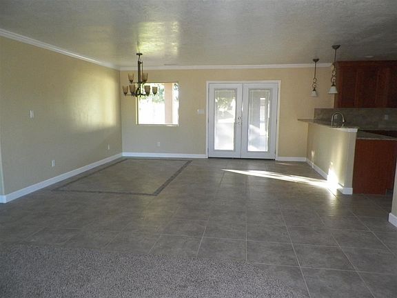 2nd image of 310 Swinging Spear Rd