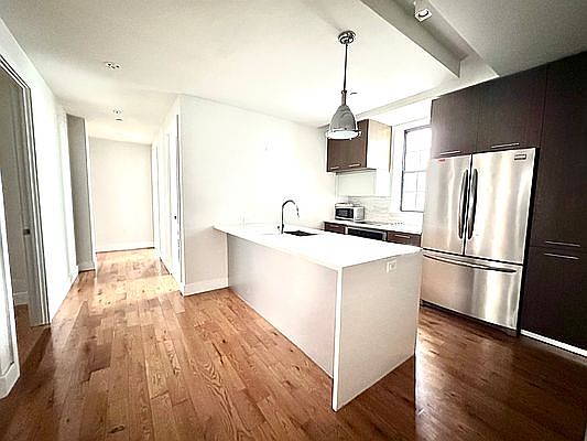 1st image of 72 Willoughby St APT 3H