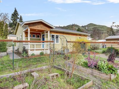 419 State St, Lyle, WA, 98635