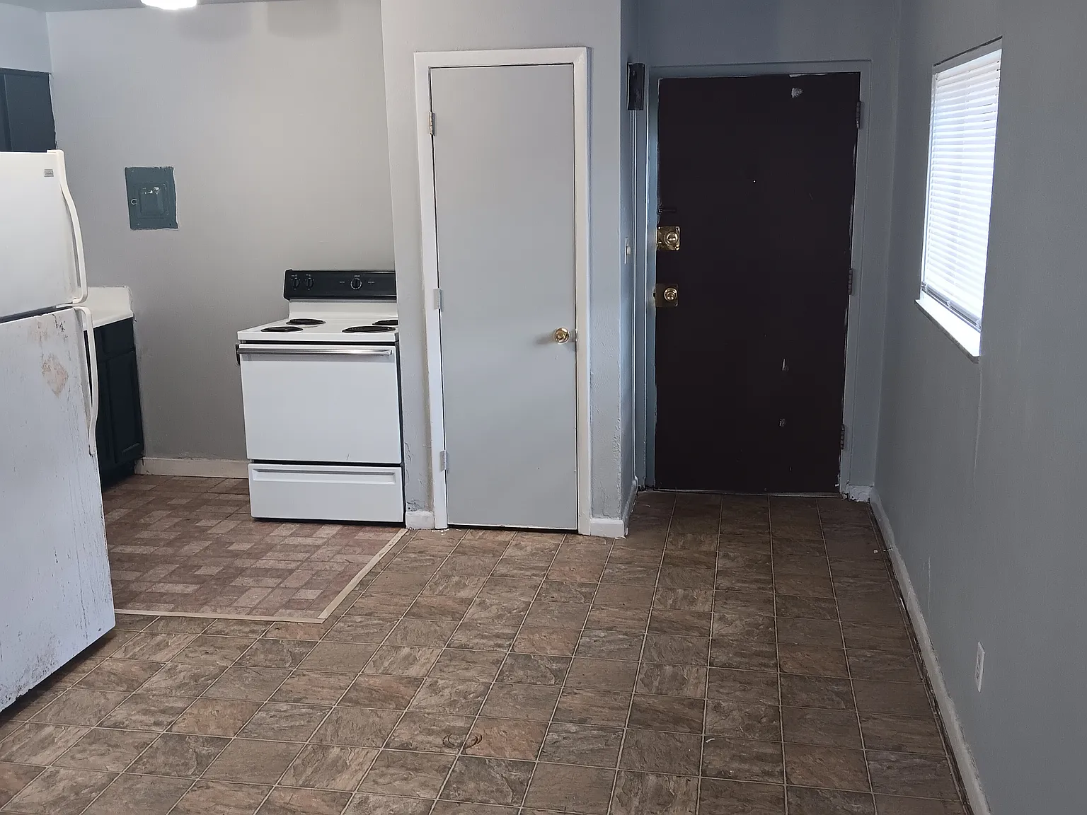 1 bed, 550 sqft, $695 — Photo 4