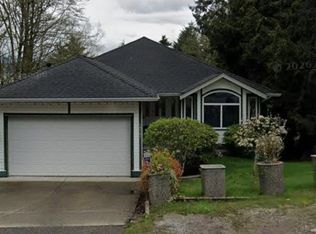 13747 115th Ave, Surrey, BC V3R 2P1