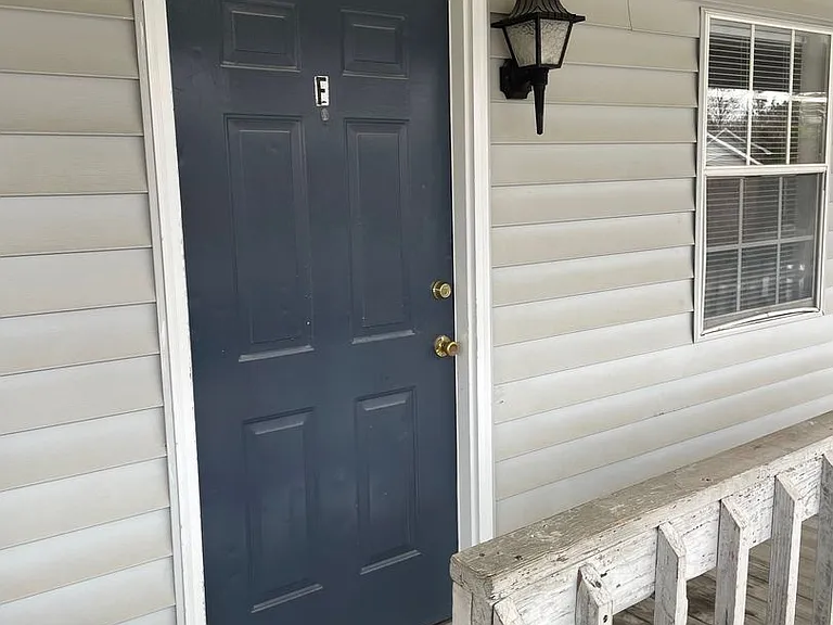 235 E Dameron Ave #X — Photo 2