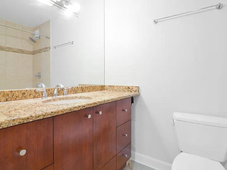 405 N Wabash Ave #1401 — Photo 10