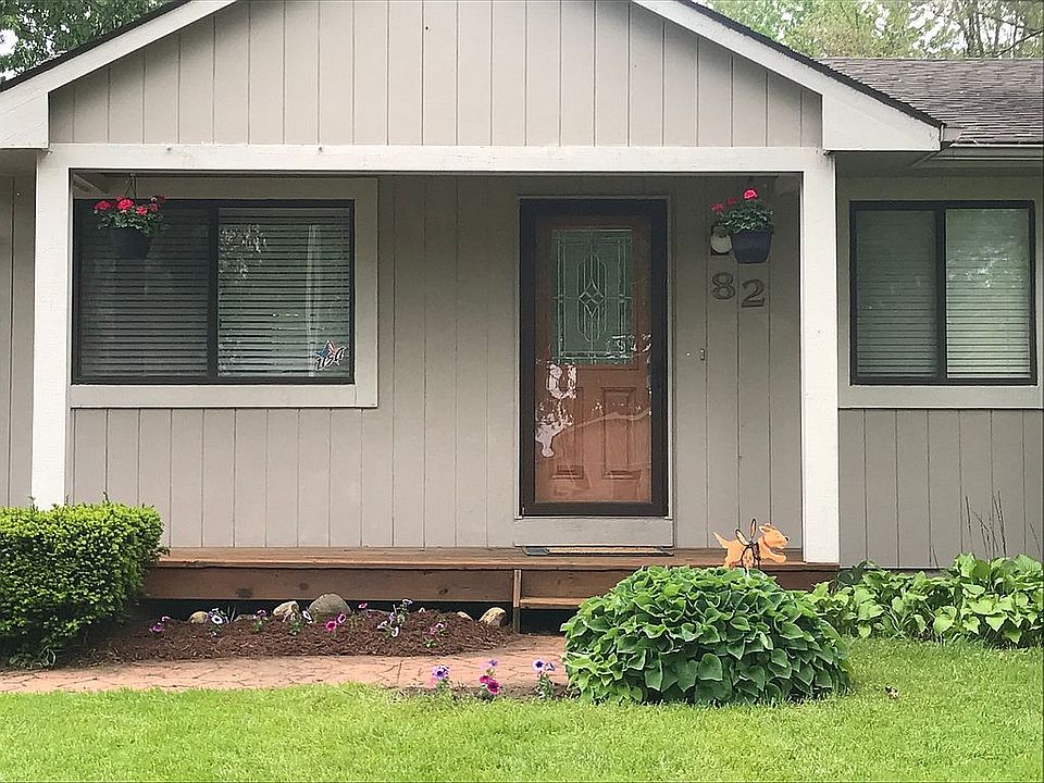 2nd image of 82 Myrick Ave