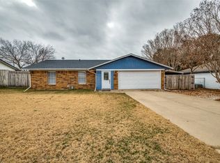 306 Lois St, Roanoke, TX 76262
