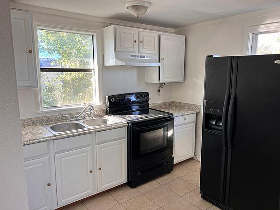 2nd image of 132 W Orange Ave #2