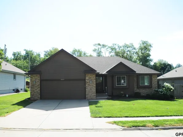 5429 S 56th St, Omaha, NE 68117