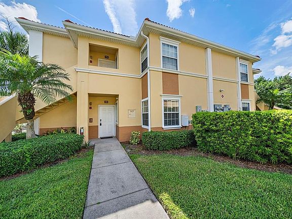 2nd image of 1010 VILLAGIO CIRCLE #104