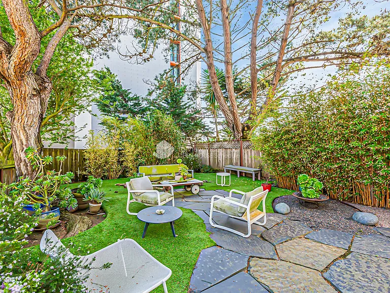 1849 Golden Gate Ave #1 — Photo 25