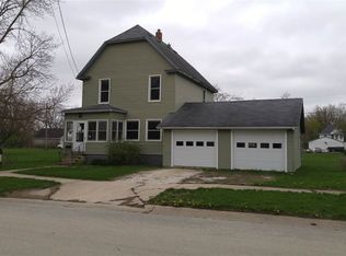 338 6th Ave SW, Oelwein, IA 50662