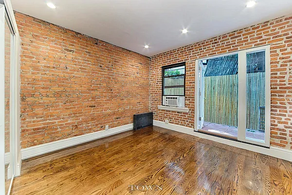 Rented by Town Residential | media 14