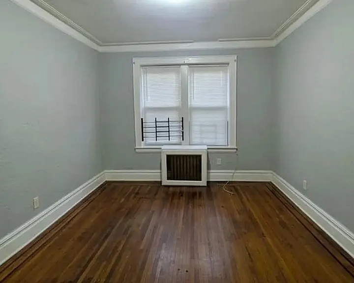 203 Shephard Ave #102 — Photo 2